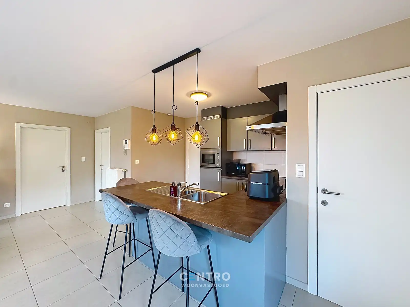 Ruim appartement met ruim ZONNTERRAS, 2 slpks én parkeerplaats! foto 7