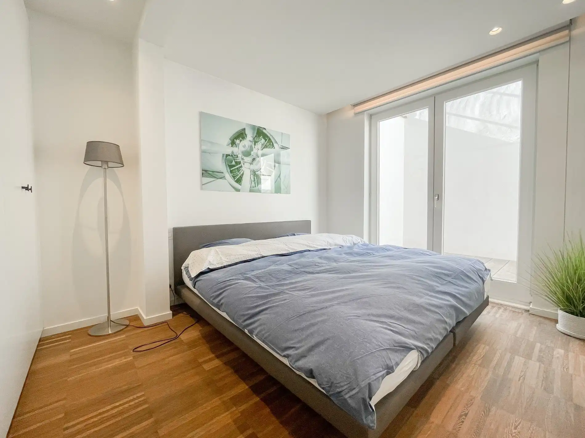 Stijlvol, instapklaar appartement met een ruim terras gelegen aan het Lichttorenplein op enkele passen van de zee. foto 11