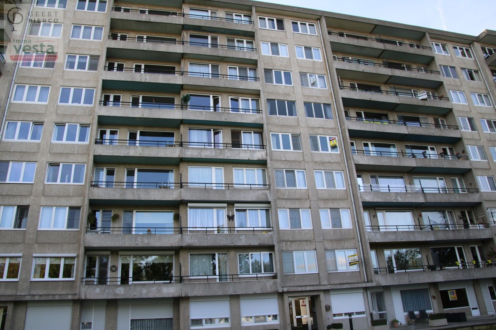 Gezellig appartement gelegen in het commercieel centrum van Landen foto 2