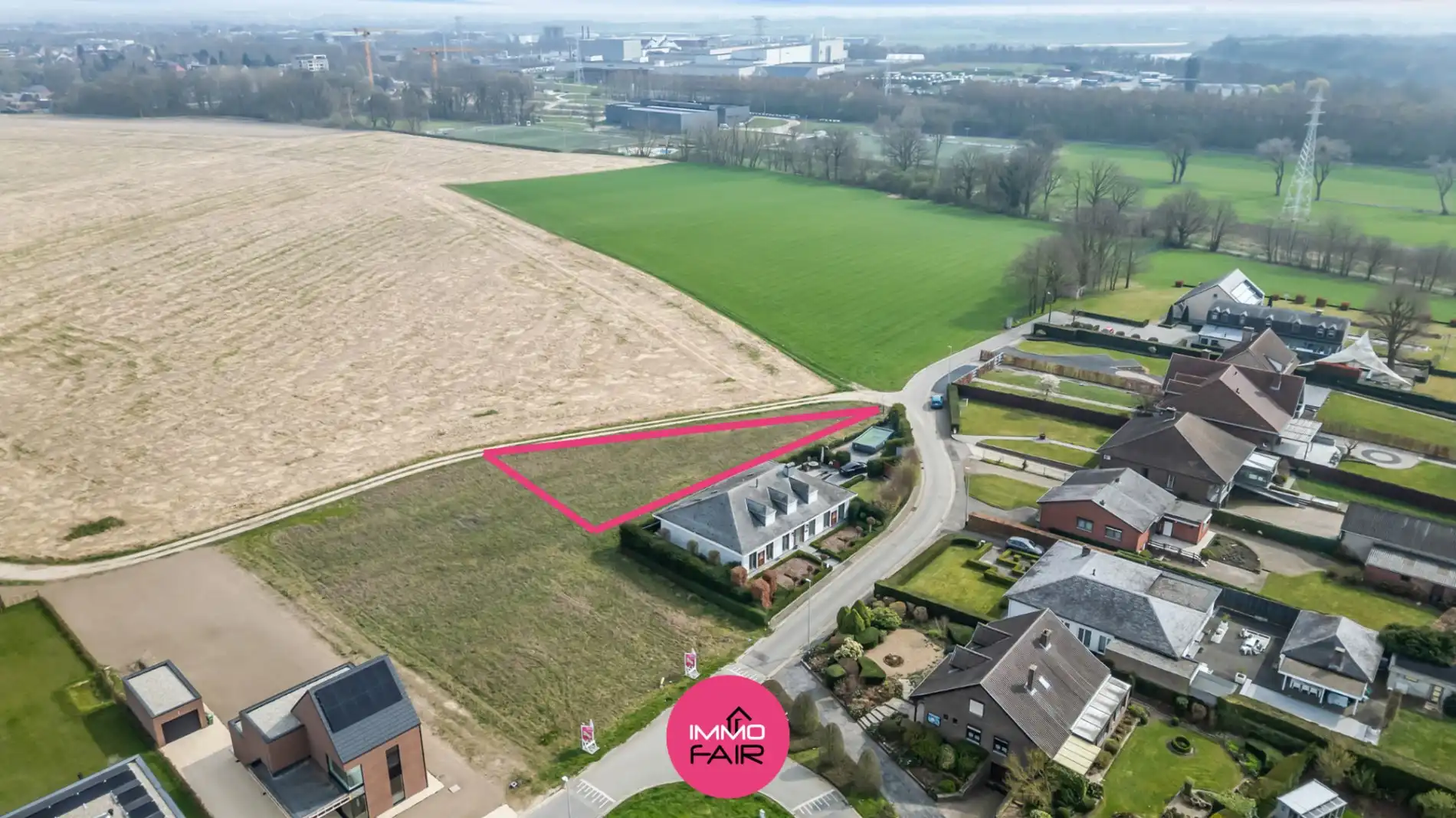 Open bebouwing met panoramisch zicht midden in de velden foto 3