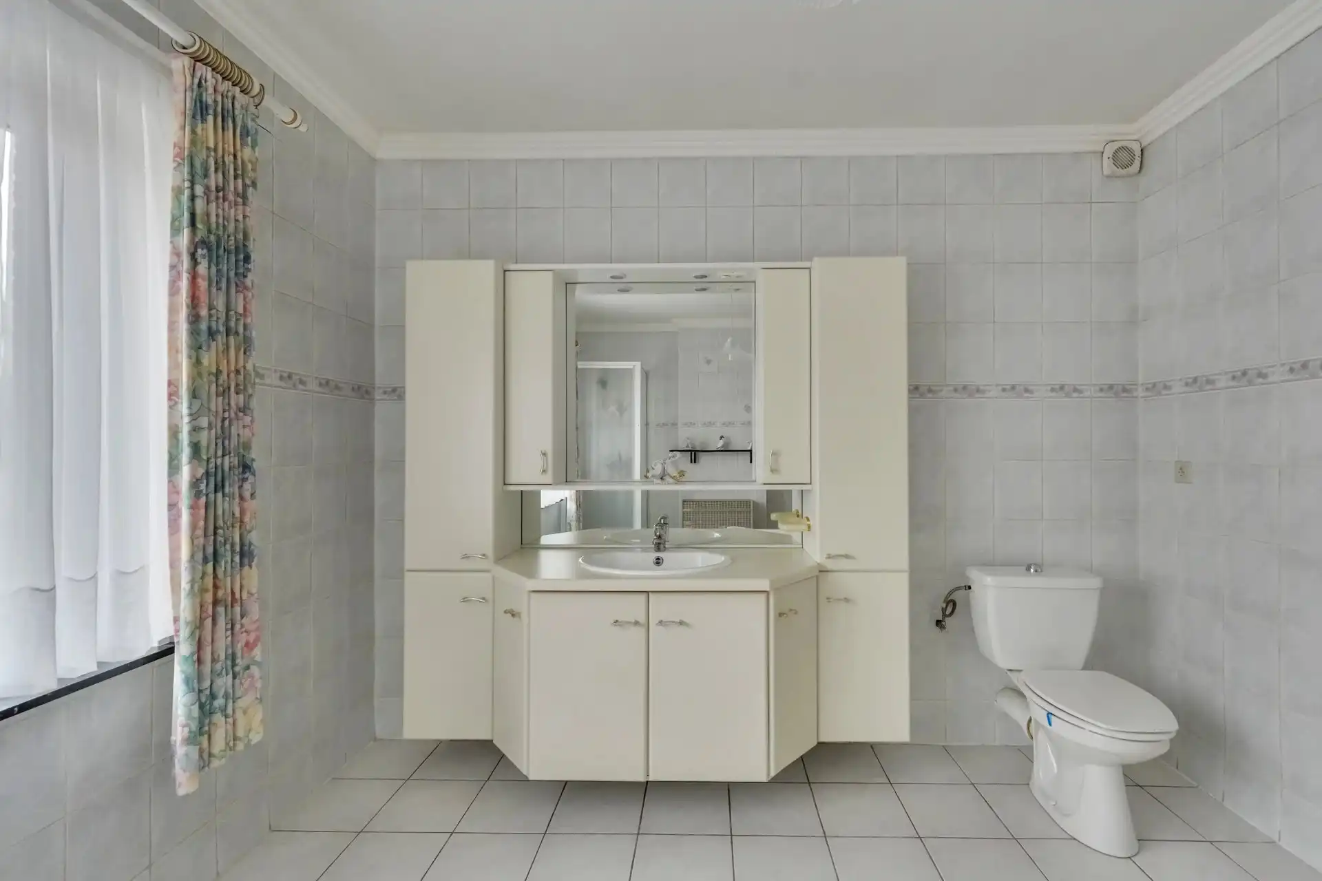 Charmante woning met 2 slaapkamers, garage én magazijn foto 11