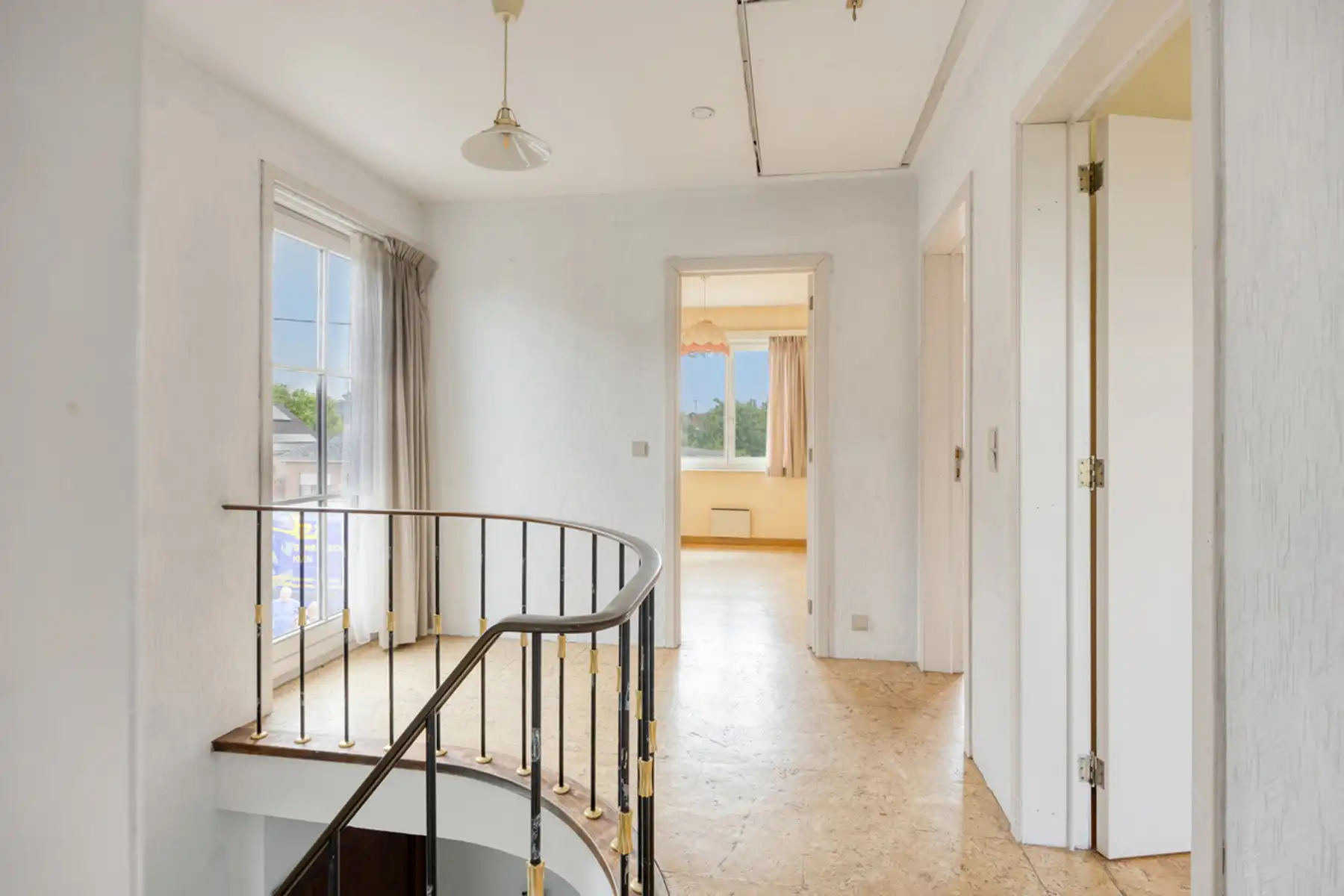 Gezinswoning - 3 slaapkamers, gezellige tuin en ruime oprit foto 10