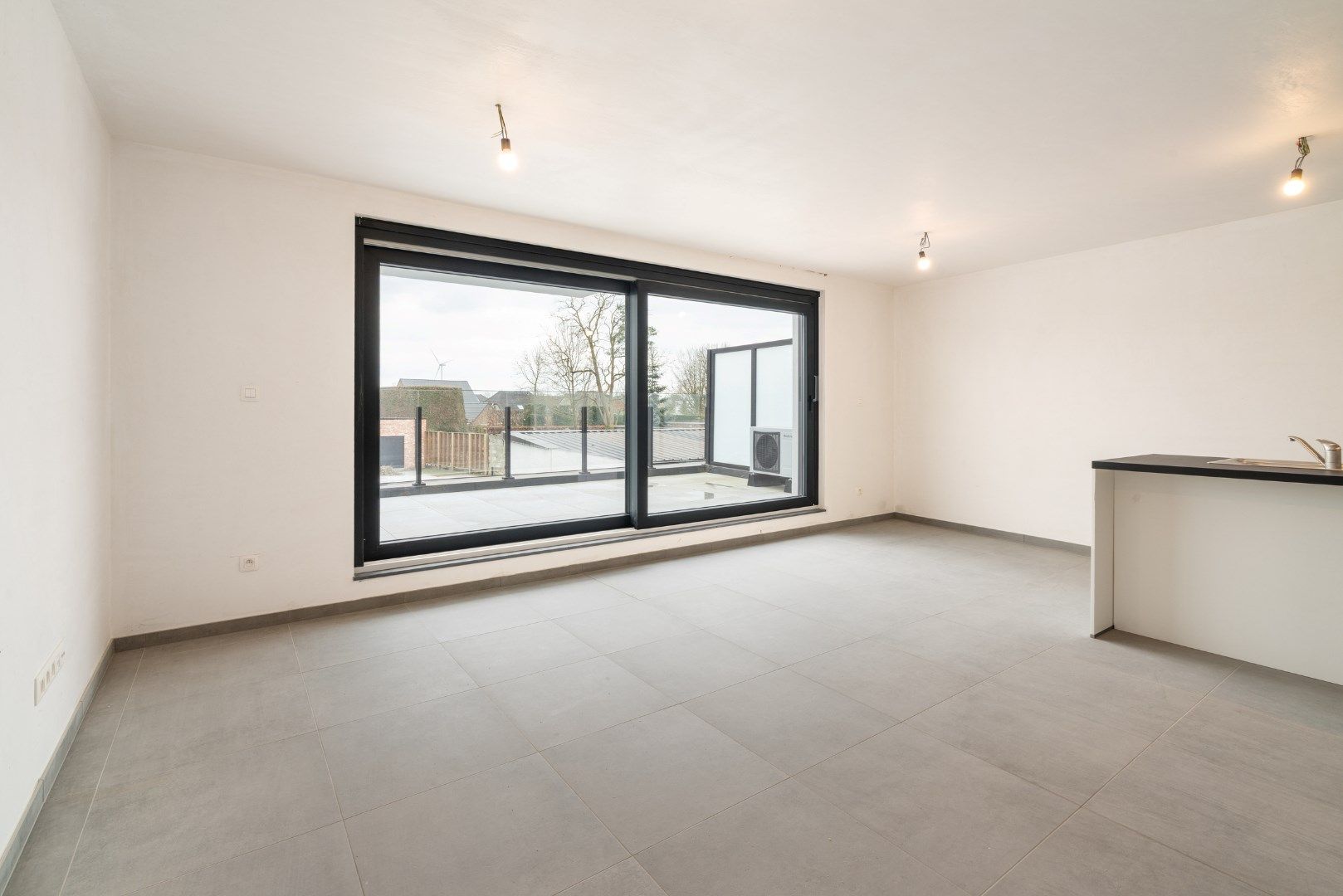 OPEN DEUR OP WOENSDAG 23 APRIL VAN 17U TOT 19U foto {{pictureIndex}}