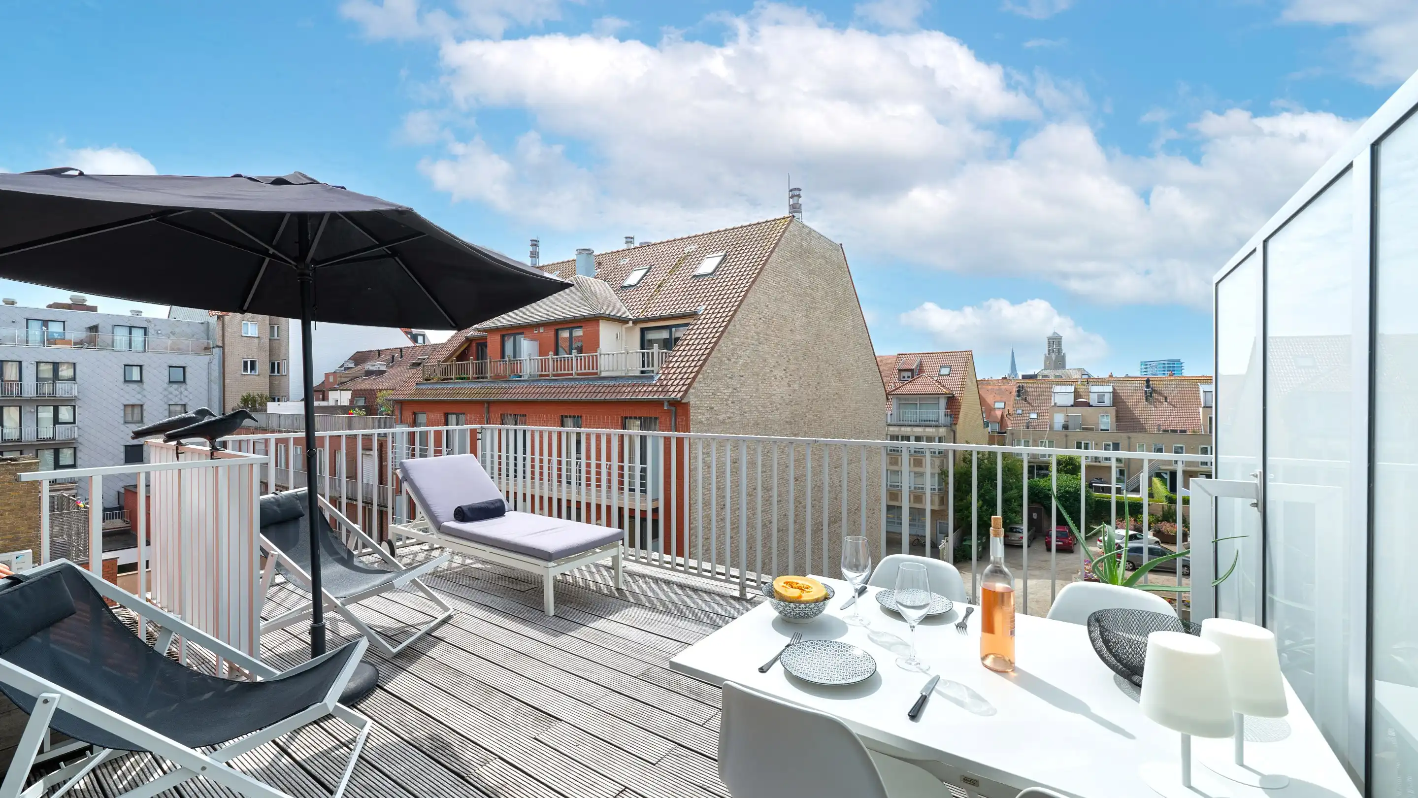 Zeer recent en mooi  duplex dakapp. in perfecte staat  met groot zuidgericht terras dichtbij de Lippenslaan. foto 12