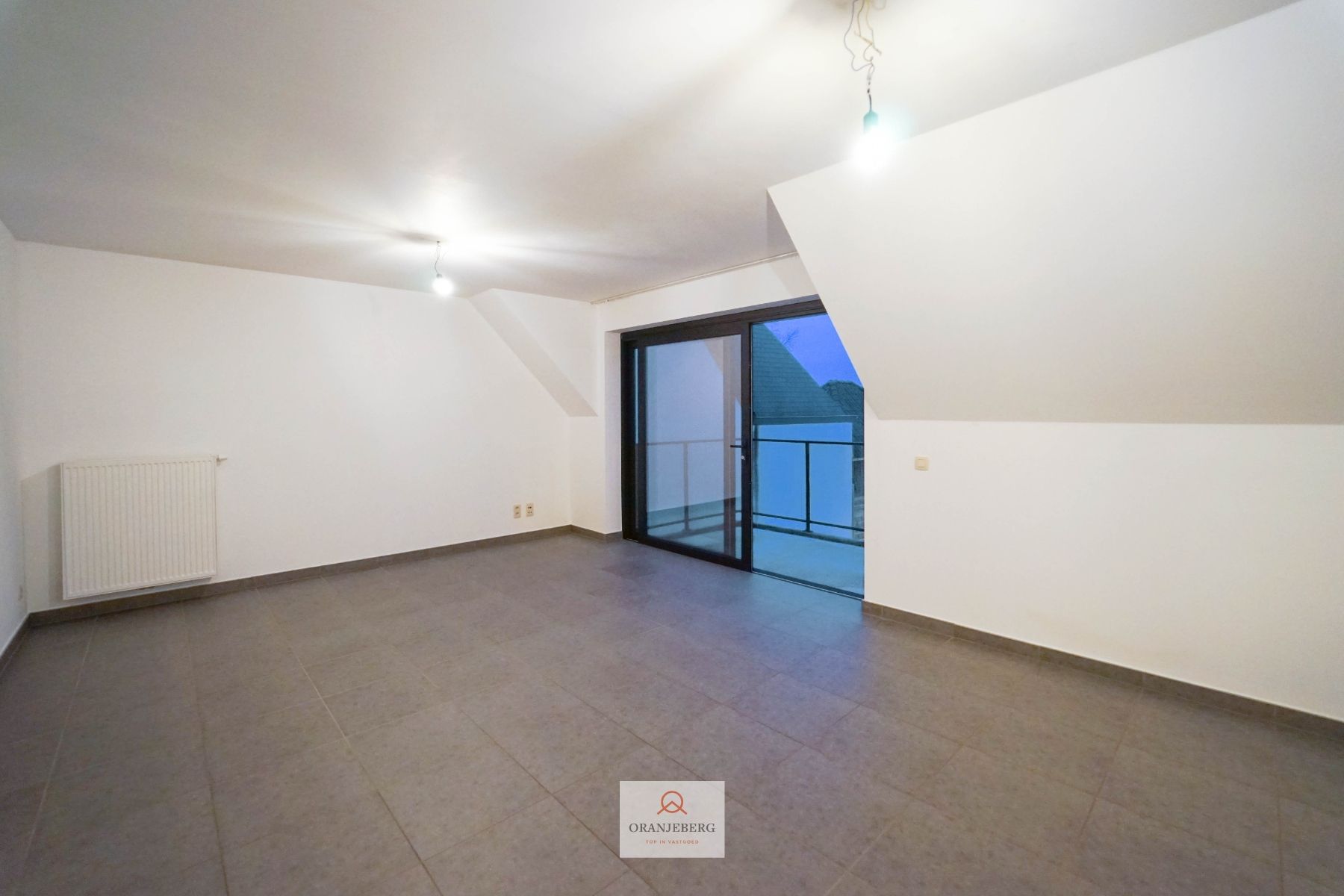 2 slaapkamerappartement met terras en 2 autostaanplaatsen foto 10