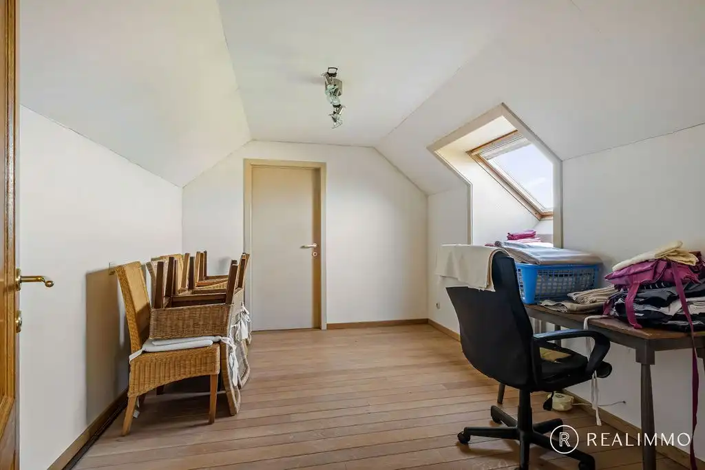 Multifunctionele eigendom bovenop Tiegemberg met magnifiek zicht foto 13