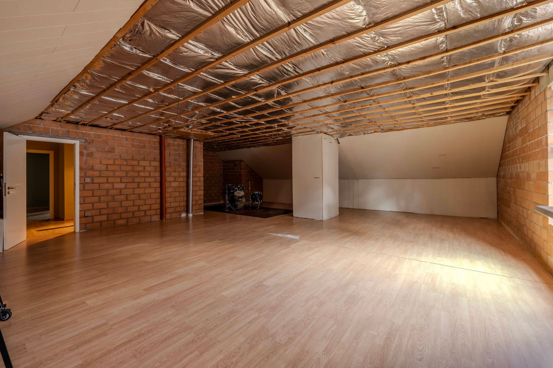 Villa met 4 slpk, bureau en dubbele garage op 1.726m2 foto 30