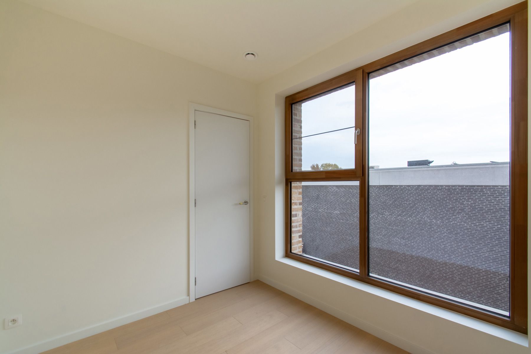 Rustig en comfortabel 2slpk appt. met mooi terras  foto 13