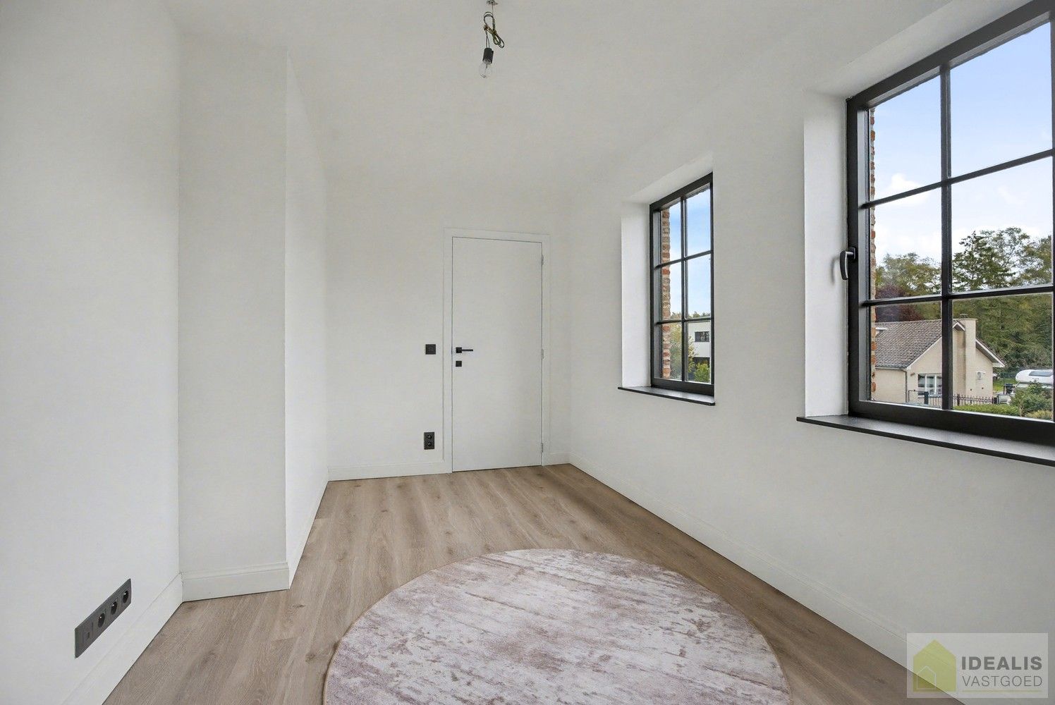 IDEALIS VASTGOED - BIJZONDERE EN HOOGWAARDIG AFGEWERKTE VILLA OP GEGEERDE LOCATIE foto 44