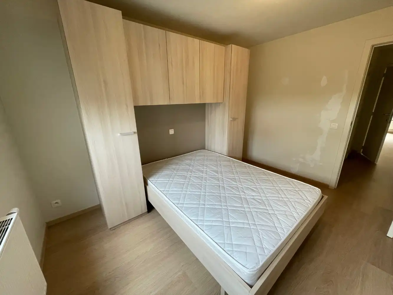 Gelijkvloersappartement met twee slaapkamers en terrasje dichtbij het centrum van Blankenberge. foto 9