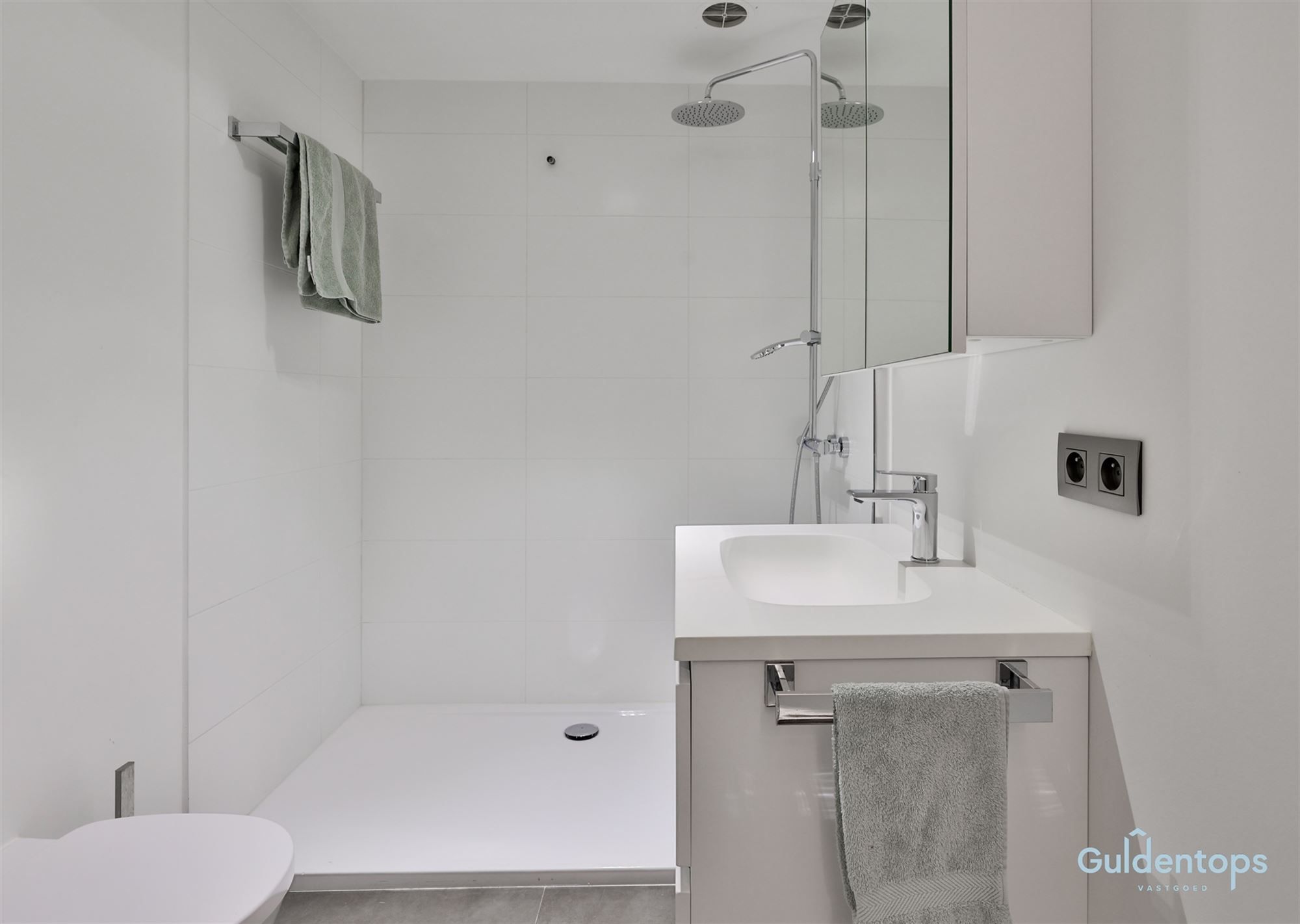 Knap ruim luxueus appartement op absolute toplocatie foto 19