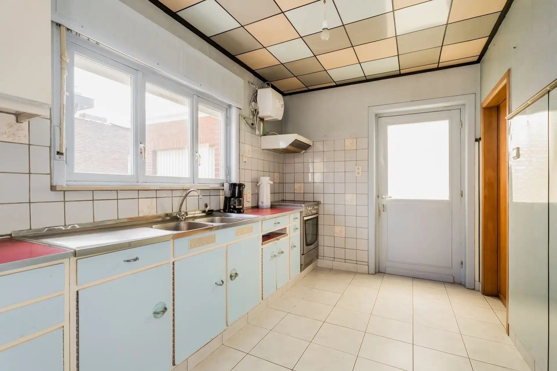 Te renoveren woning op toplocatie! foto 7