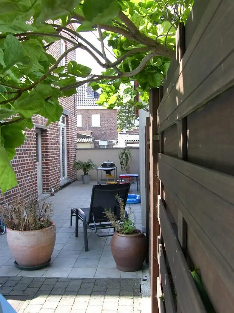 OPEN BEBOUWING IN DOODLOPENDE STRAAT MET 30 ZONNEPANELEN! foto 20