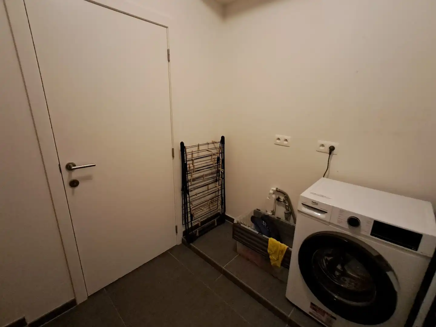 Instapklare halfopen woning met ruime zonnige tuin te Oedelem! foto 6