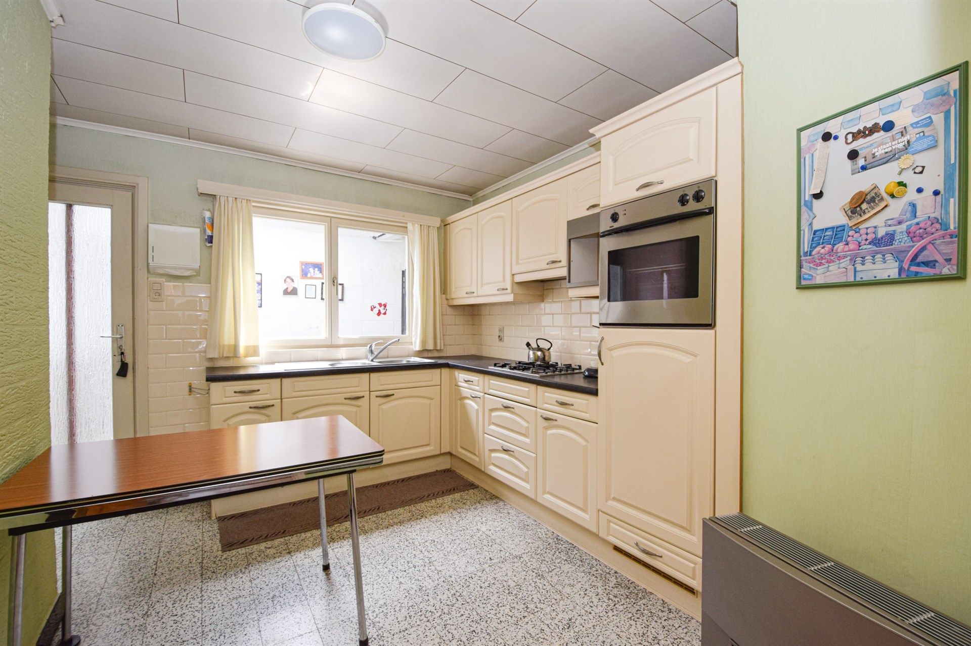 Te renoveren woning met 2 slaapkamers nabij het centrum van Sint-Gillis-Waas (686m²) foto 4