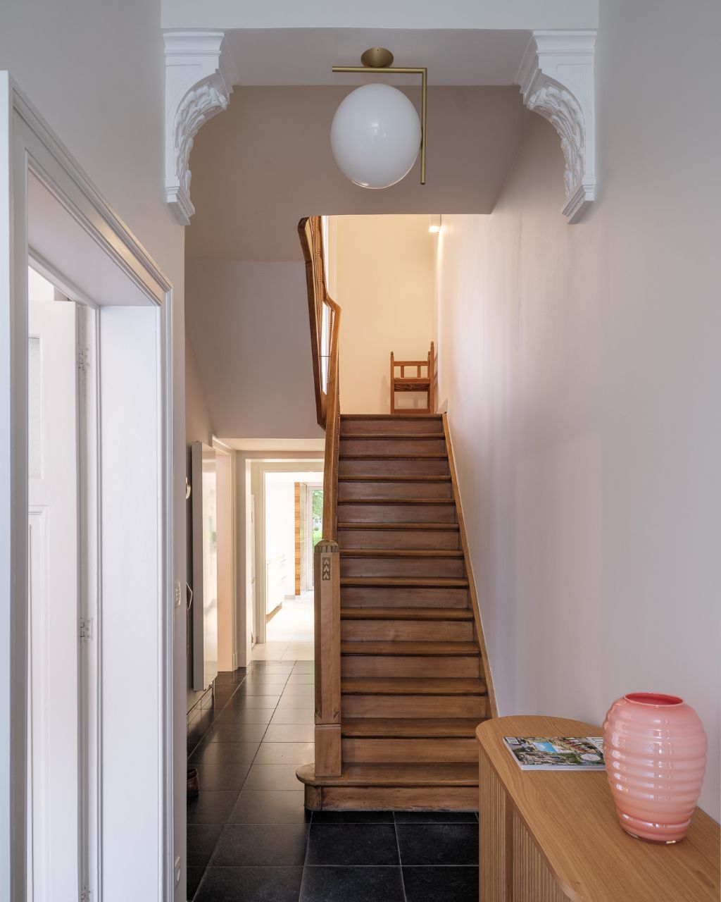 Omgeving Miljoenenkwartier - Bijzonder ruime herenwoning met tuin nabij het Paul de Smet de Naeyerpark. foto 14