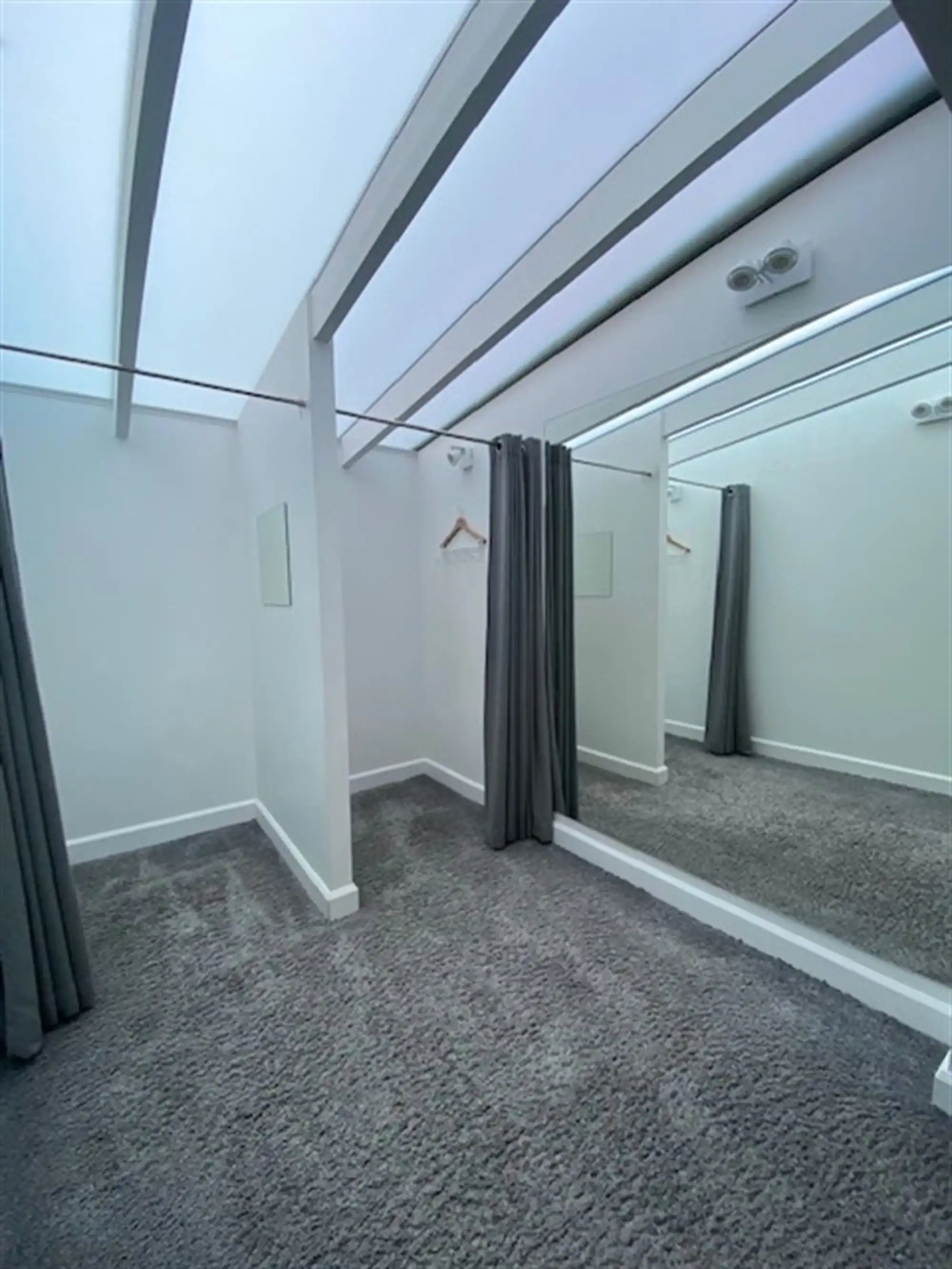 Karaktervol handelshuis met woonst foto 5