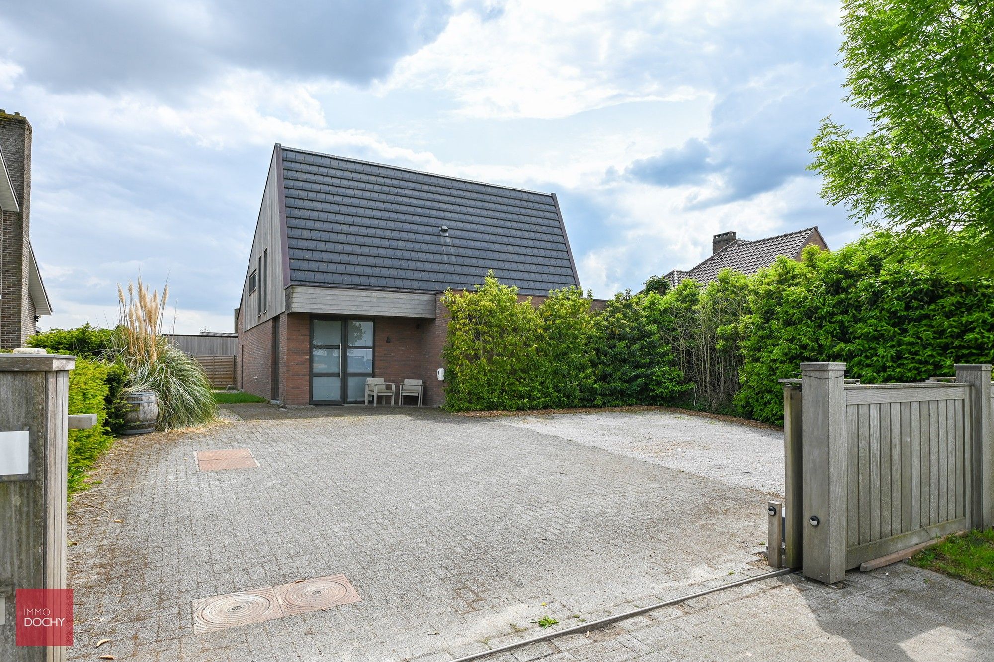 Mooie alleenstaande energiezuinige woning (A-label) met alle comfort en discretie foto 20