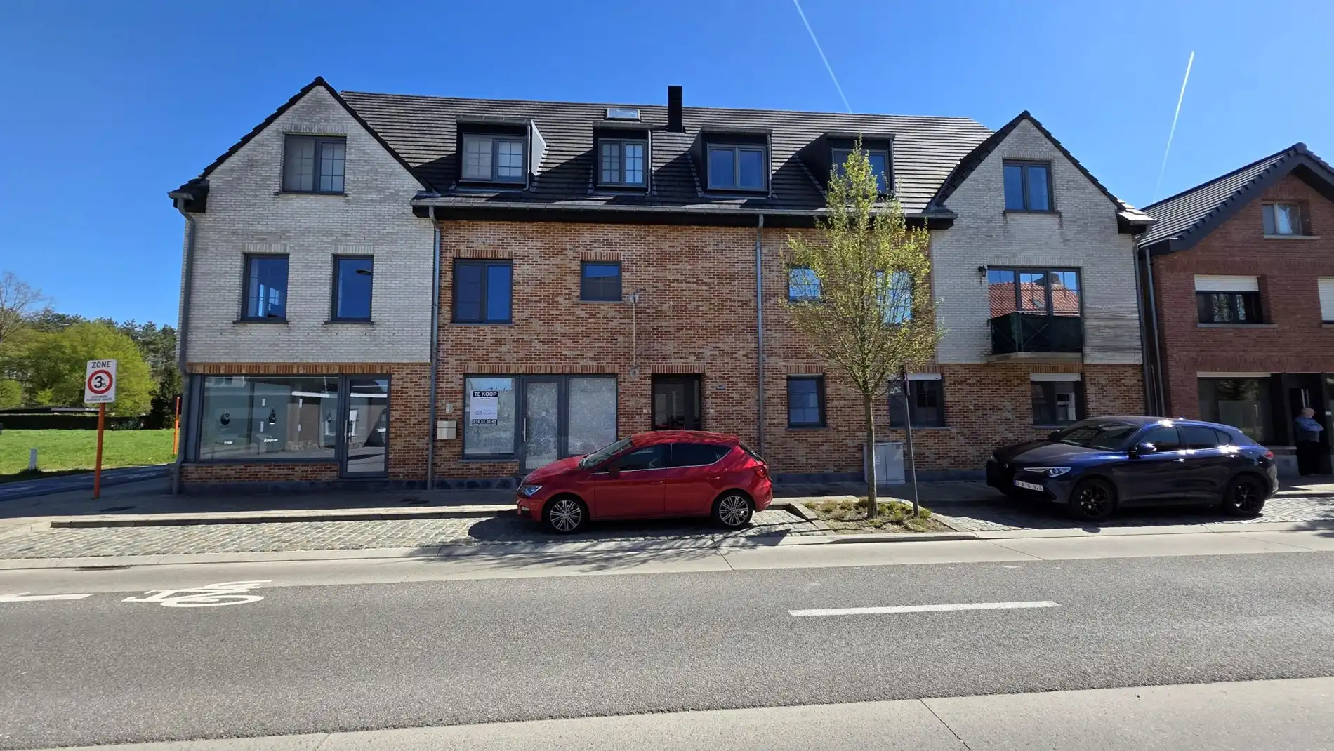 Instapklaar en stijlvol gelijkvloers appartement met privatief terras foto 15