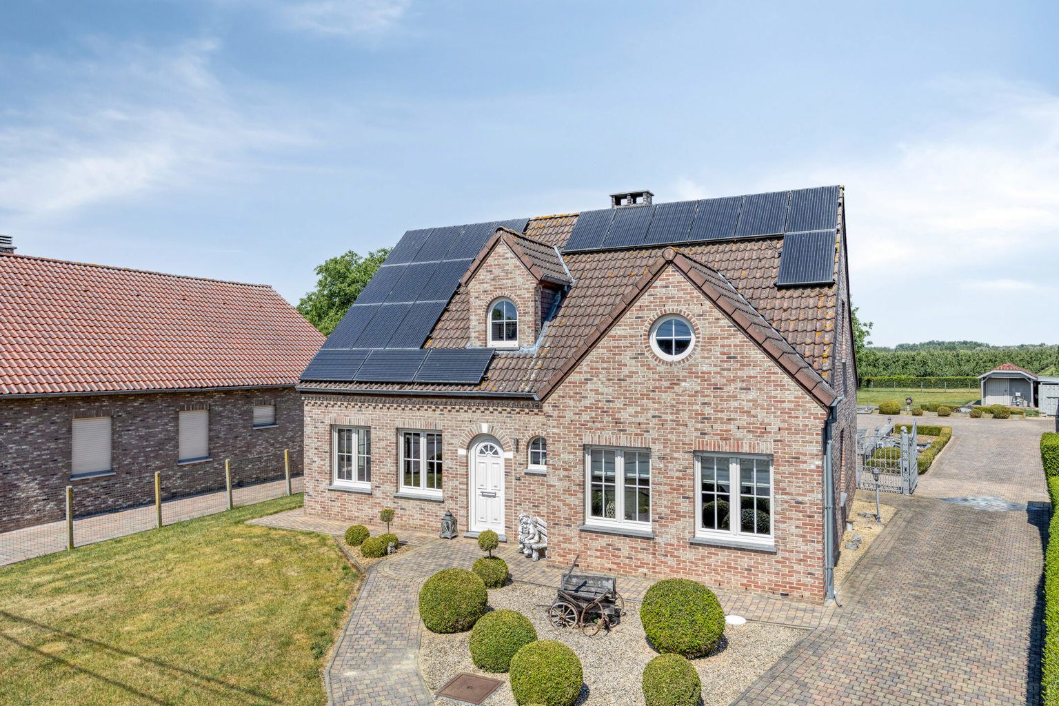 MOOIE, STIJLVOLLE WONING MET TUIN IN LINTER foto 3