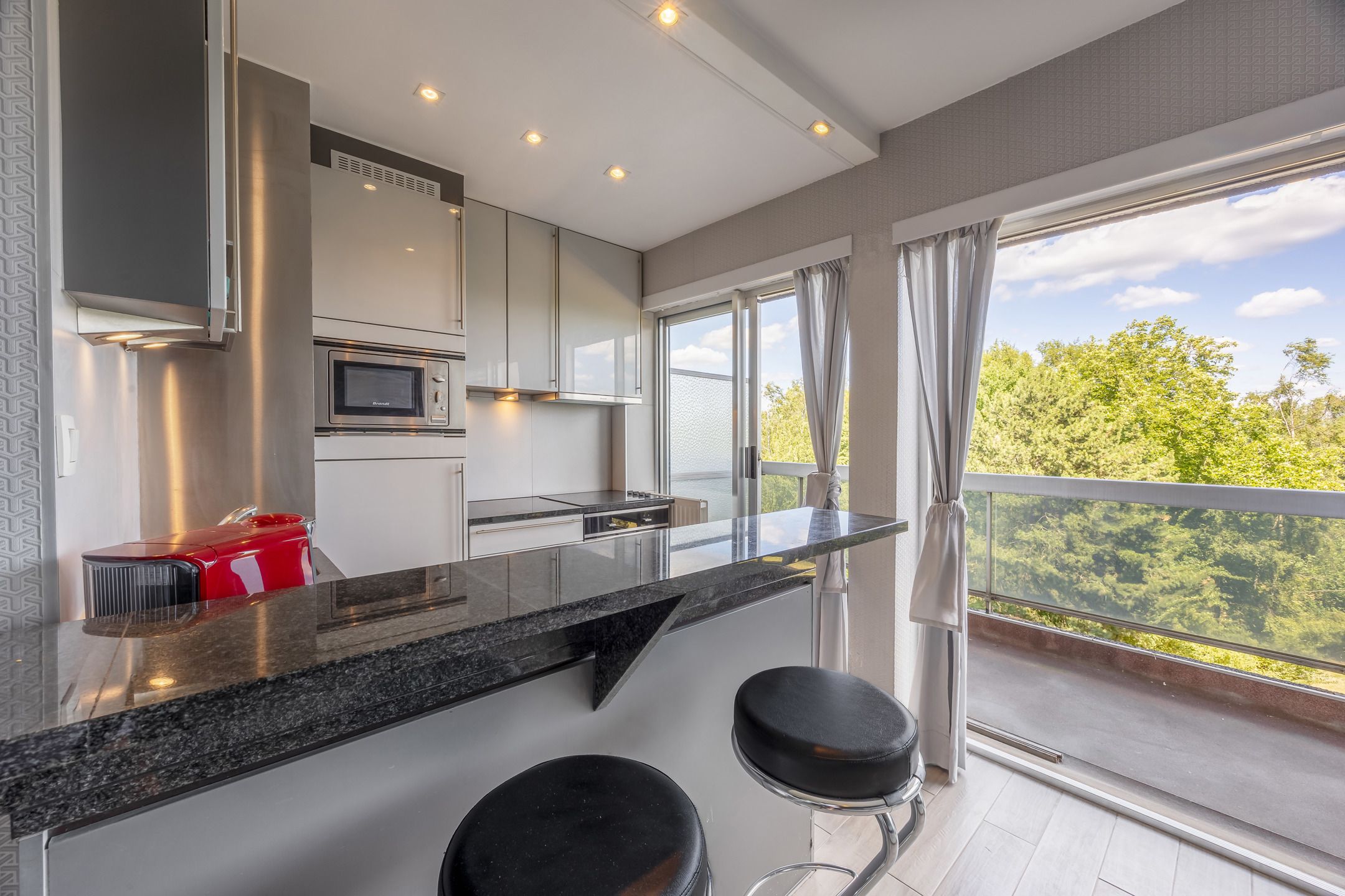 Luxe bemeubelde Studio met Terras & Groenzicht nabij Leiebos foto 10