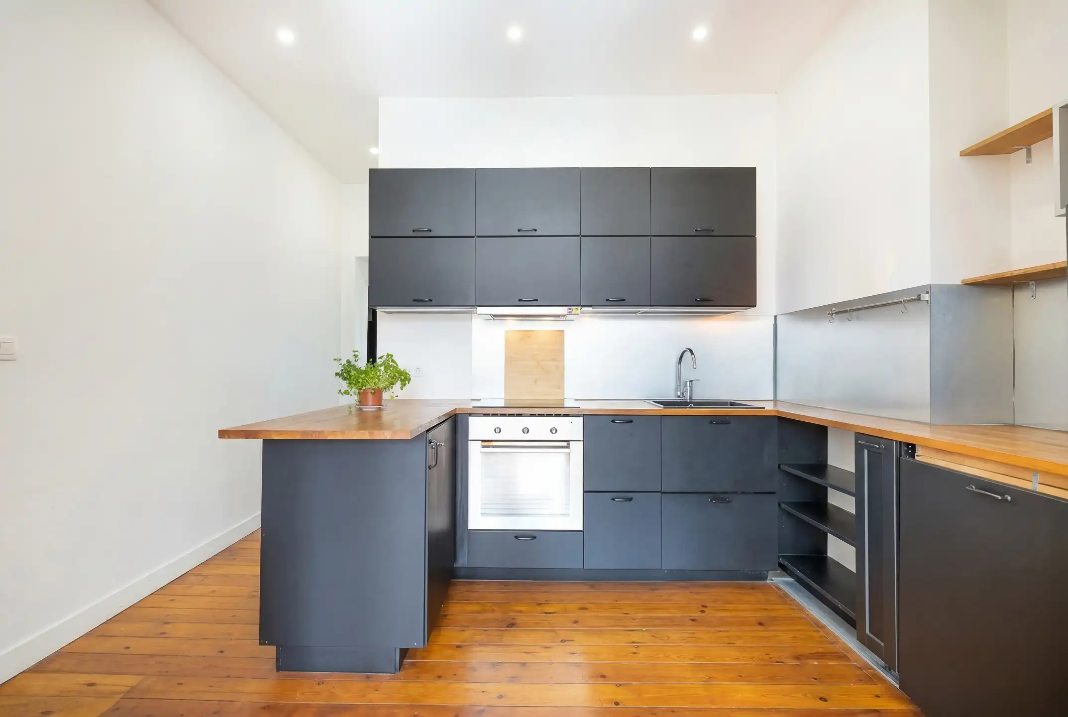 Lichtrijk gerenoveerd appartement met charme foto 7