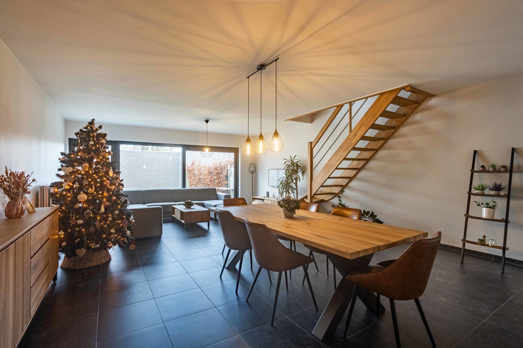 Te koop - moderne energiezuinige woning met 4 slaapkamers foto {{pictureIndex}}