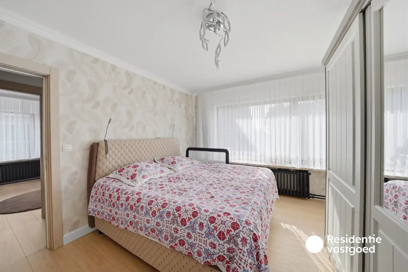 Bungalow met zongerichte tuin en 3 slaapkamers foto 10