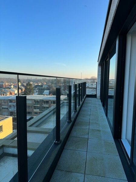 Penthouse met 2  slaapkamers en een terras van 14 m². foto 8