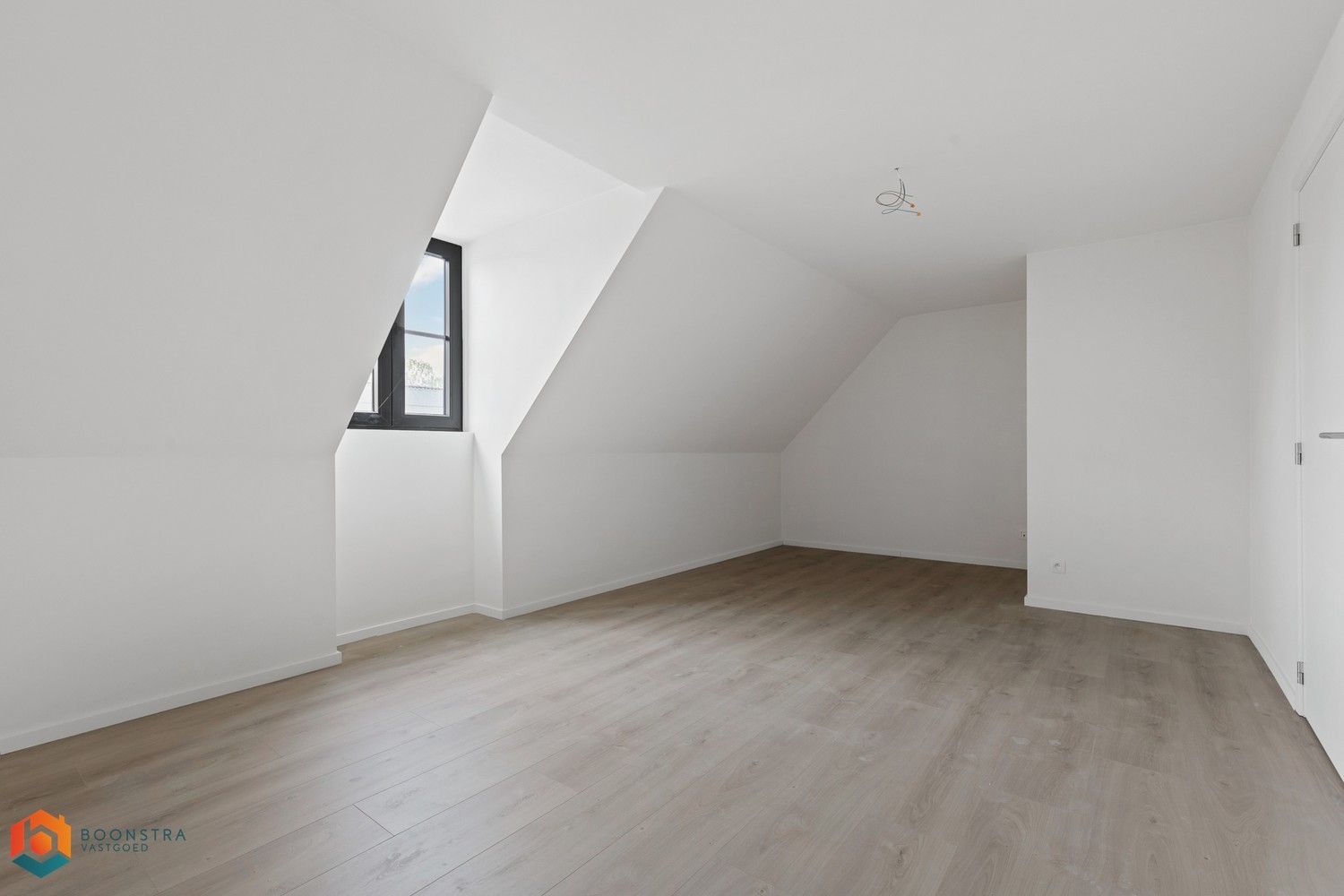 Energiezuinige nieuwbouwwoning met 4 slpkrs en tuin foto 18