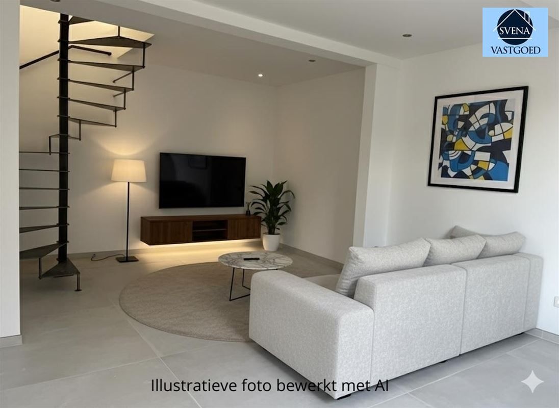 ZEER RUIME WONING MET 4 SLAAPKAMERS EN 2 GARAGES foto 3