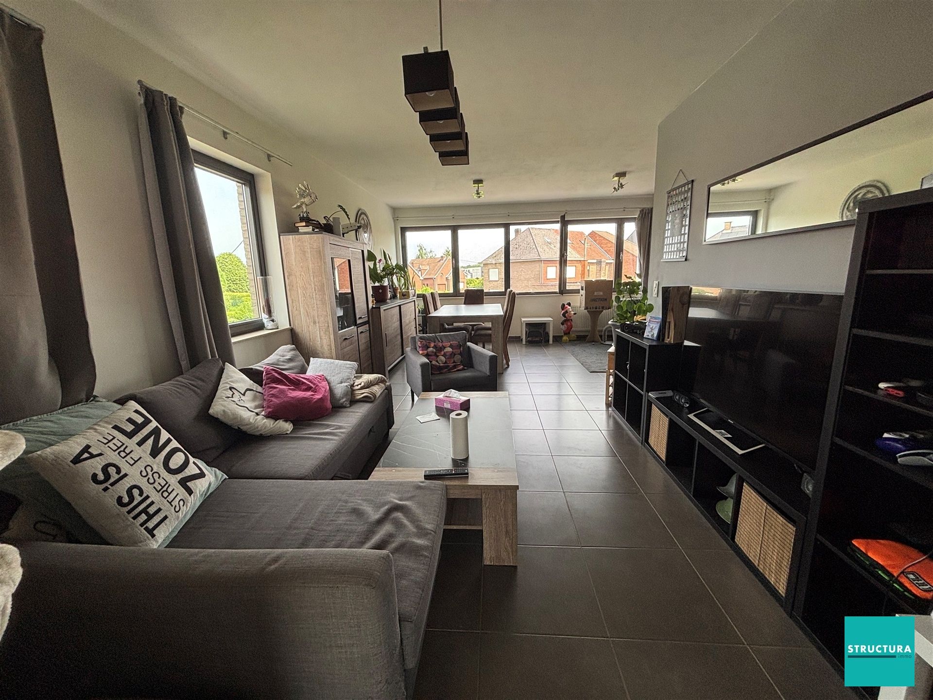 Appartement met twee slaapkamers en terras foto 2