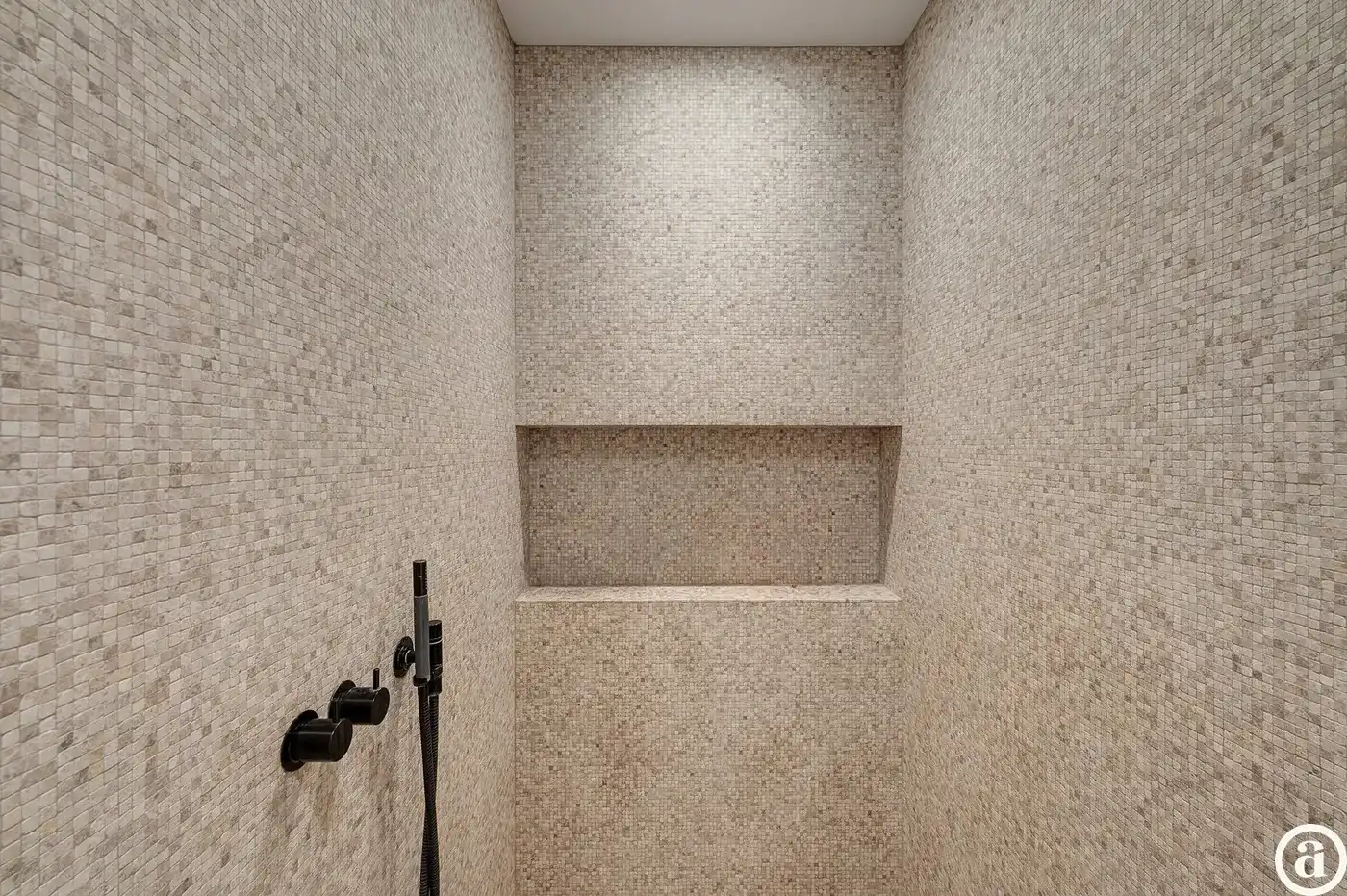 Luxueus appartement (4 slpk) met frontaal zicht op Zegemeer. foto 27