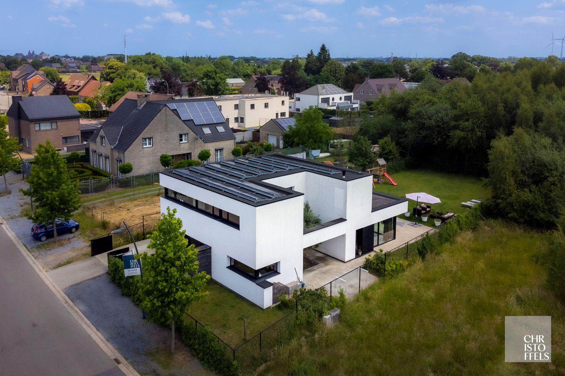 Residentieel gelegen eigentijdse en energiezuinige villa. foto 25