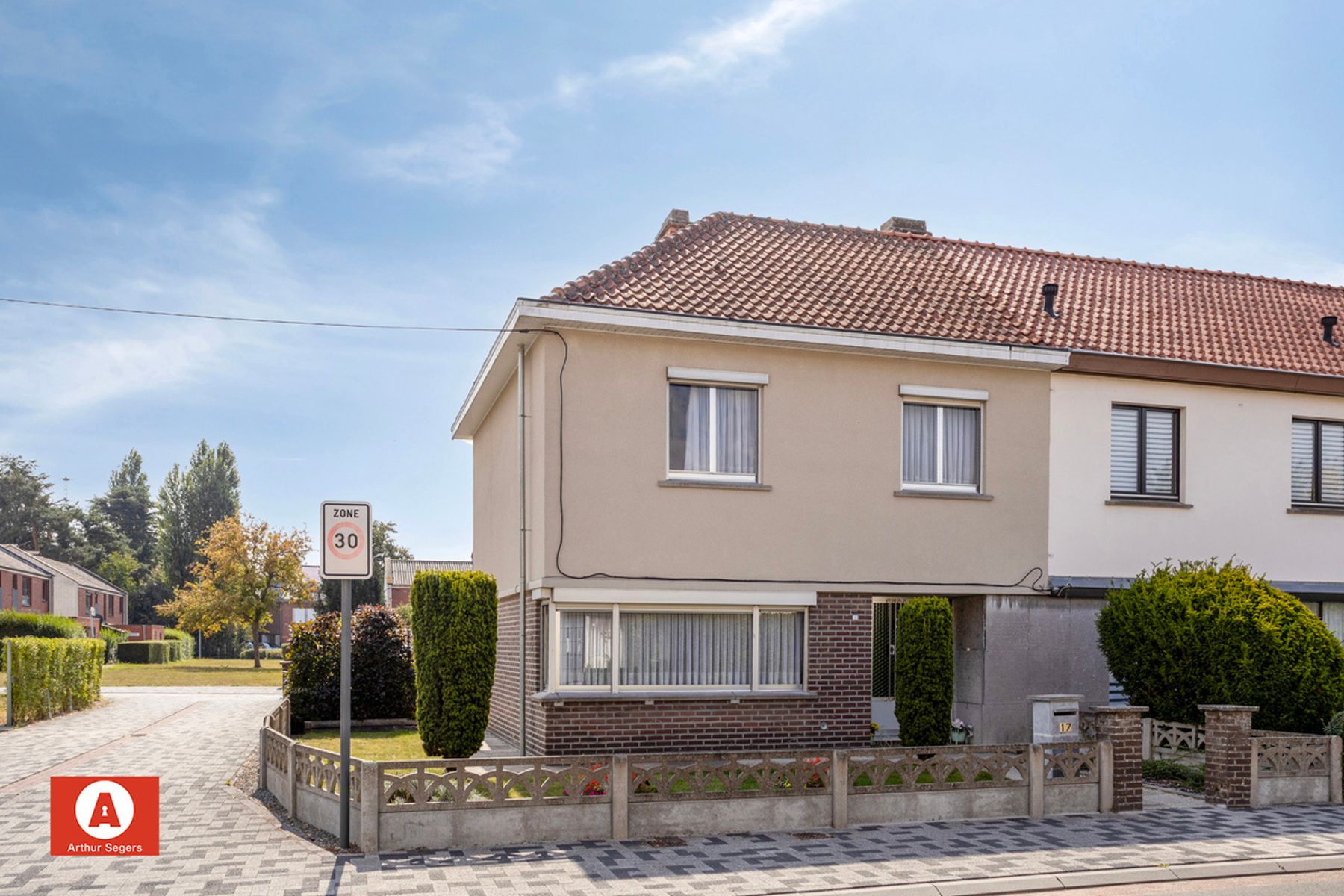 Hoofdfoto van de publicatie: Instapklare Gezinswoning mét 4 slaapkamers - rustige ligging