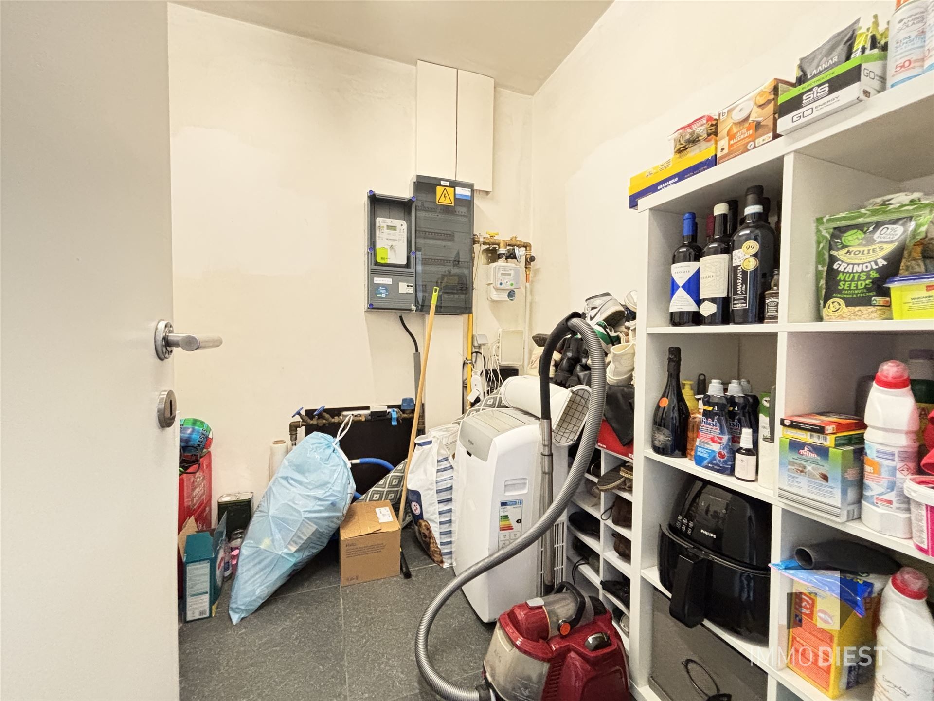 Opgefriste rijwoning dichtbij het centrum van Tessenderlo foto 6
