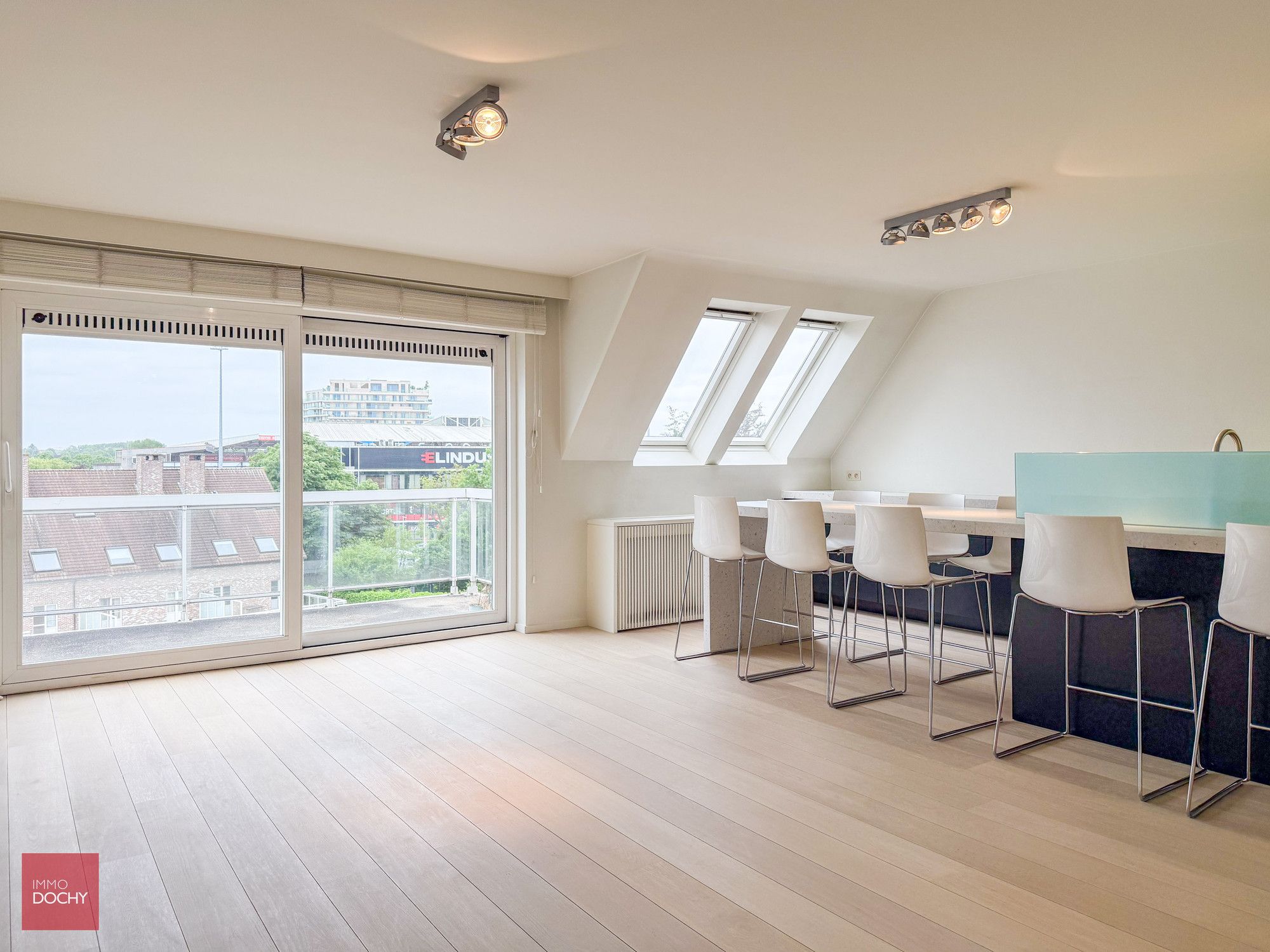 Centraal gelegen heel mooi ingericht appartement | Stormestraat foto {{pictureIndex}}