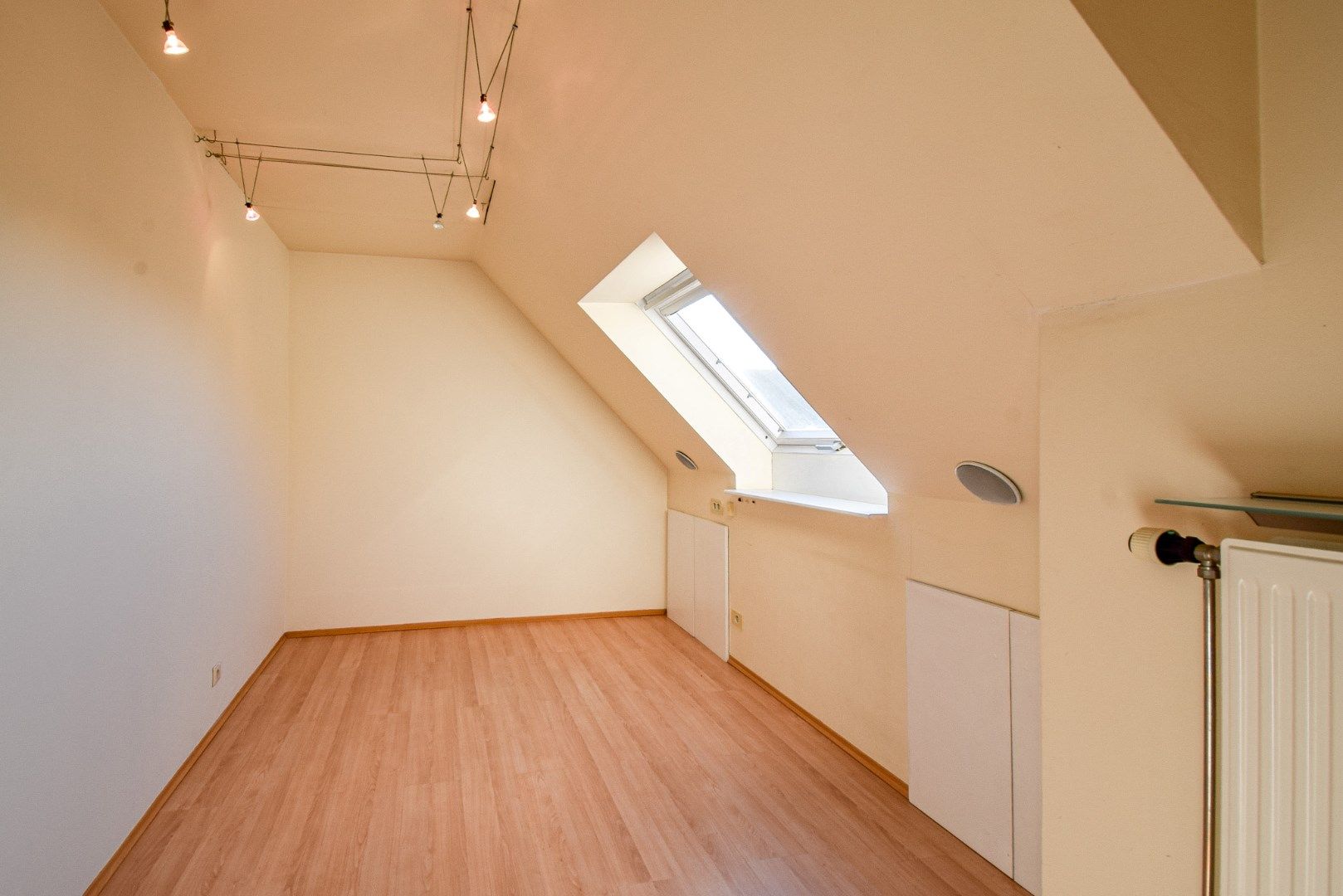 Instapklare villa met 4 slaapkamers op 815 m² in rustige woonwijk te Gistel foto 16