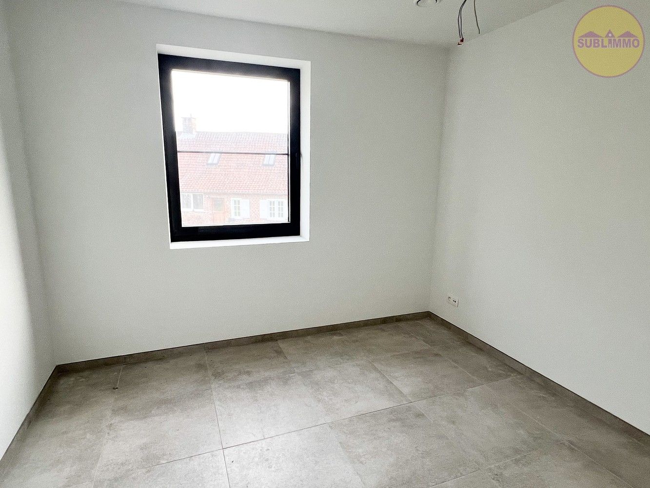 Nieuwbouwwoning met 3 slaapkamers op een perceel van 365m². foto 11