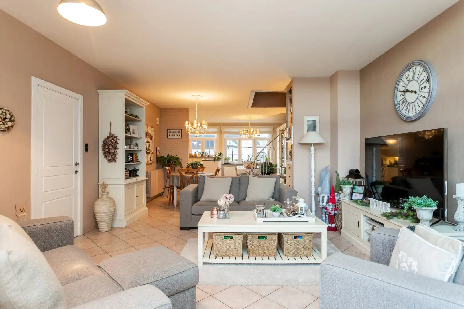 Bel-étage te koop met 3 slpks, terras en garage op +- 4,5are foto 7