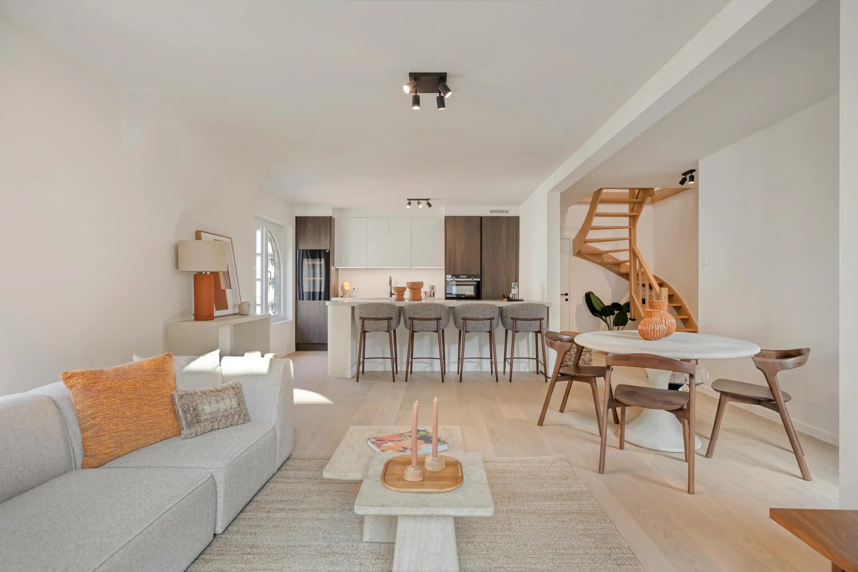 Prachtig appartement met 2 slaapkamers te koop in Duinbergen foto 2