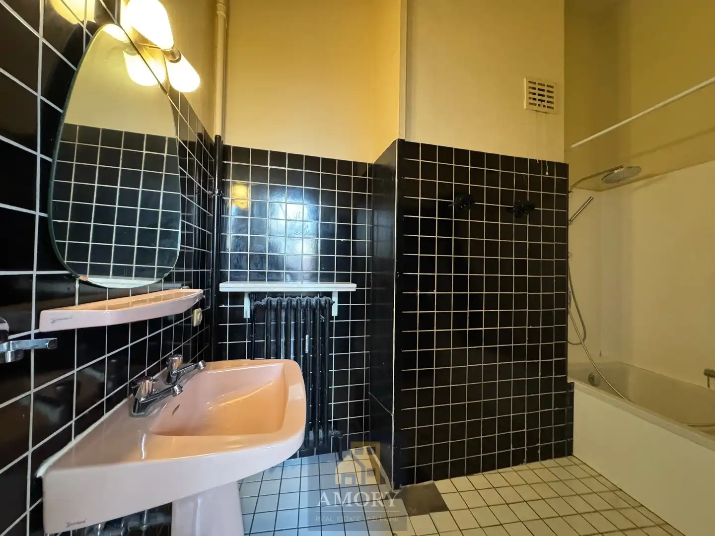 Lichtrijk hoekappartement met balkon op toplocatie Nederkouter foto 14