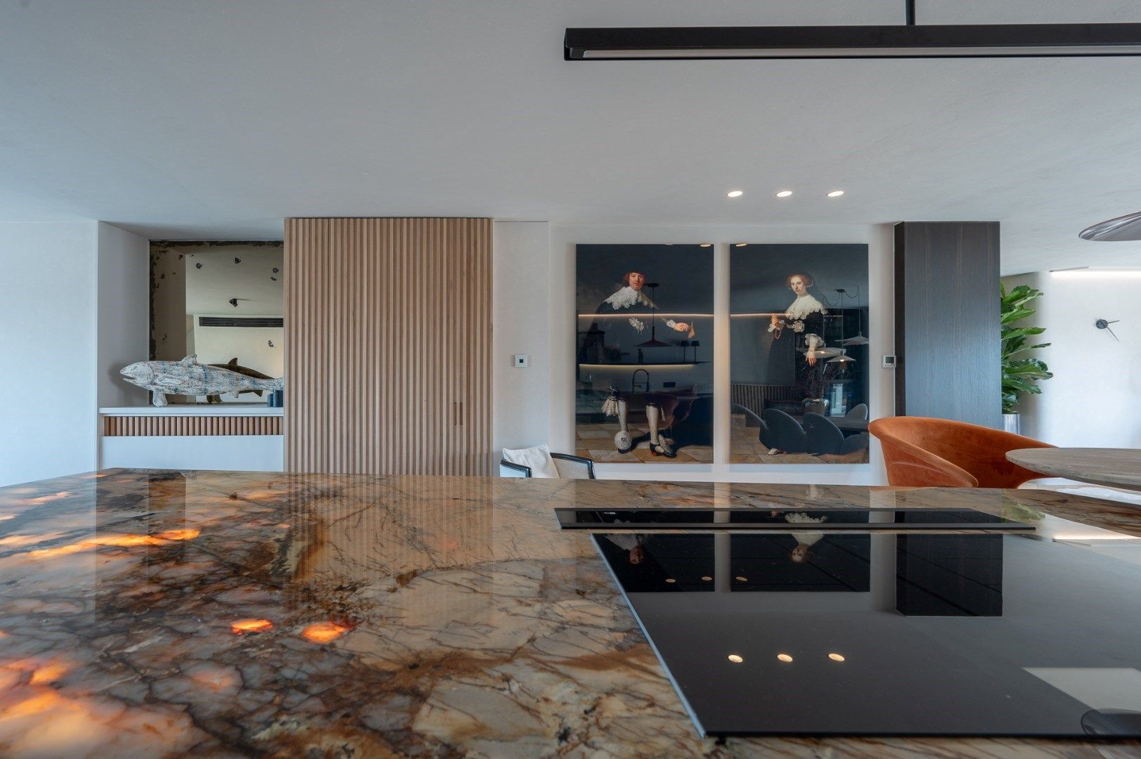 Luxueus gerenoveerd duplex dakappartement met mooie zonneterrassen gelegen in het centrum van Knokke. foto 15