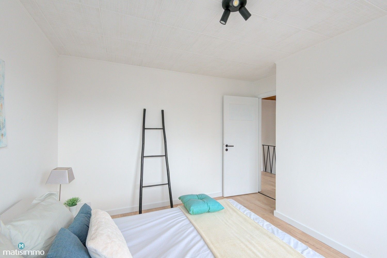 GERENOVEERDE GEZINSWONING MET 3 SLAAPKAMERS, GARAGE EN TUIN NABIJ CENTRUM GENK foto 12