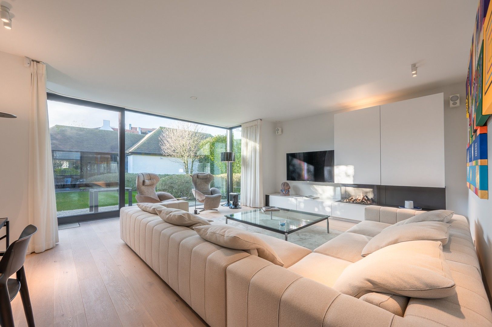 Recente villa gelegen in Duinenwater, in de nabijheid van de nieuwe golf te Knokke en het meer van Duinenwater. foto 3