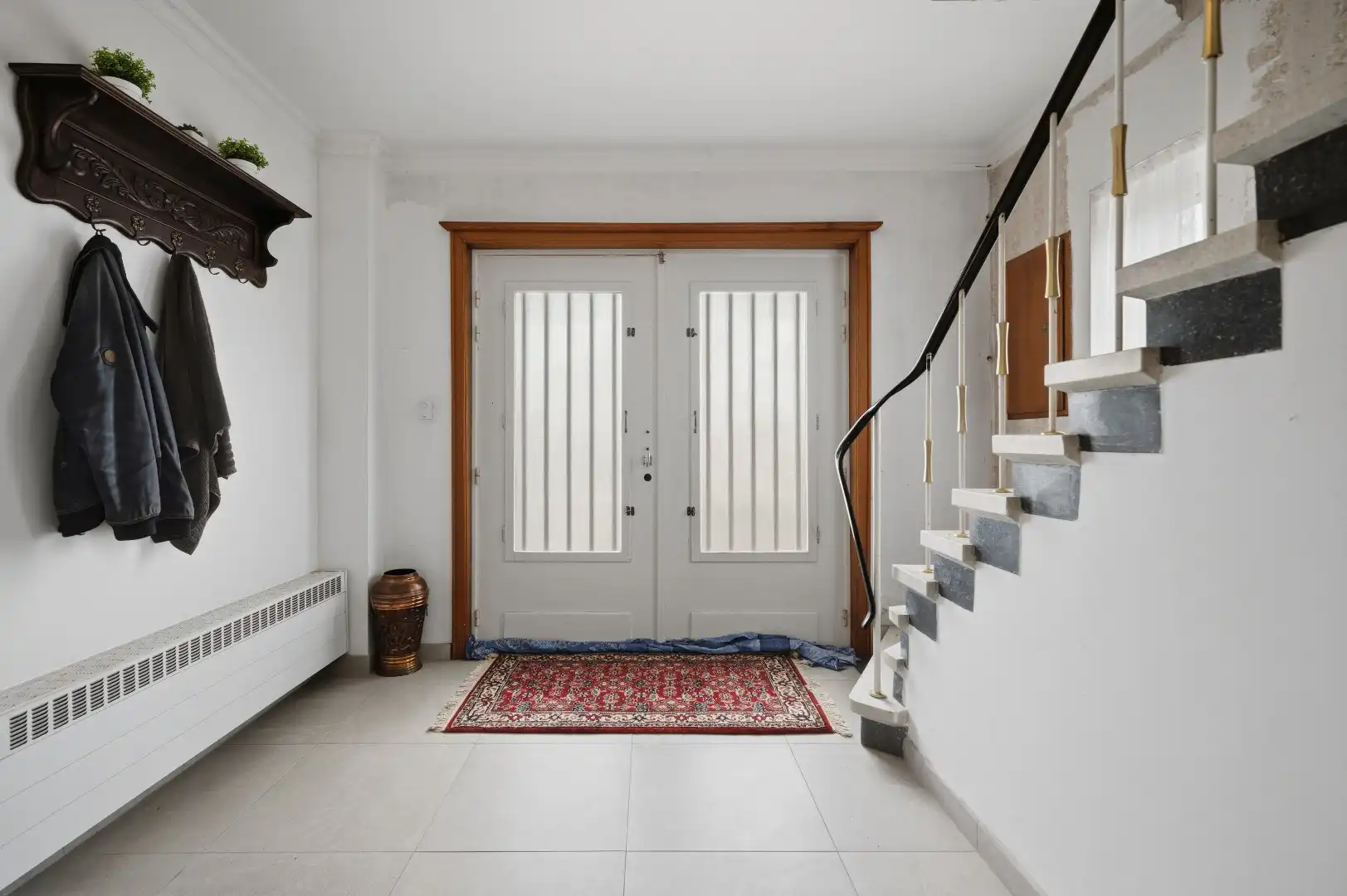 Gerenoveerde HOB met tuin, garage en 3 slpks met opslagmog. foto 5