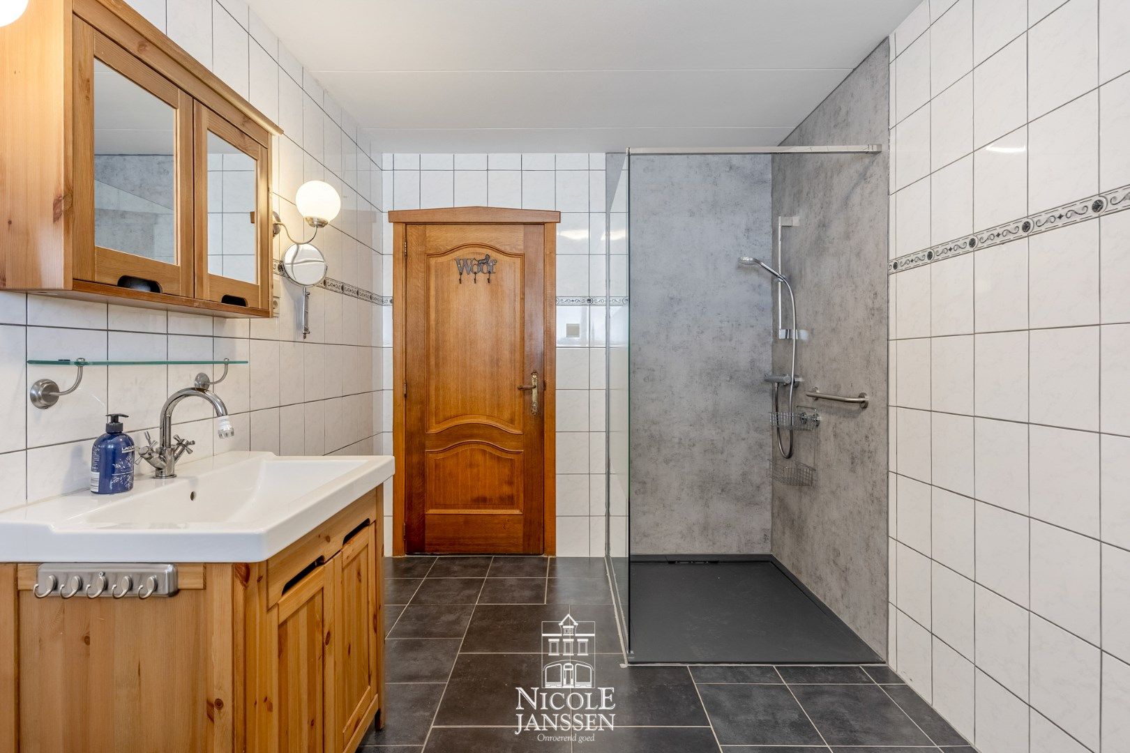 Vrijstaande woning op royaal perceel foto 12