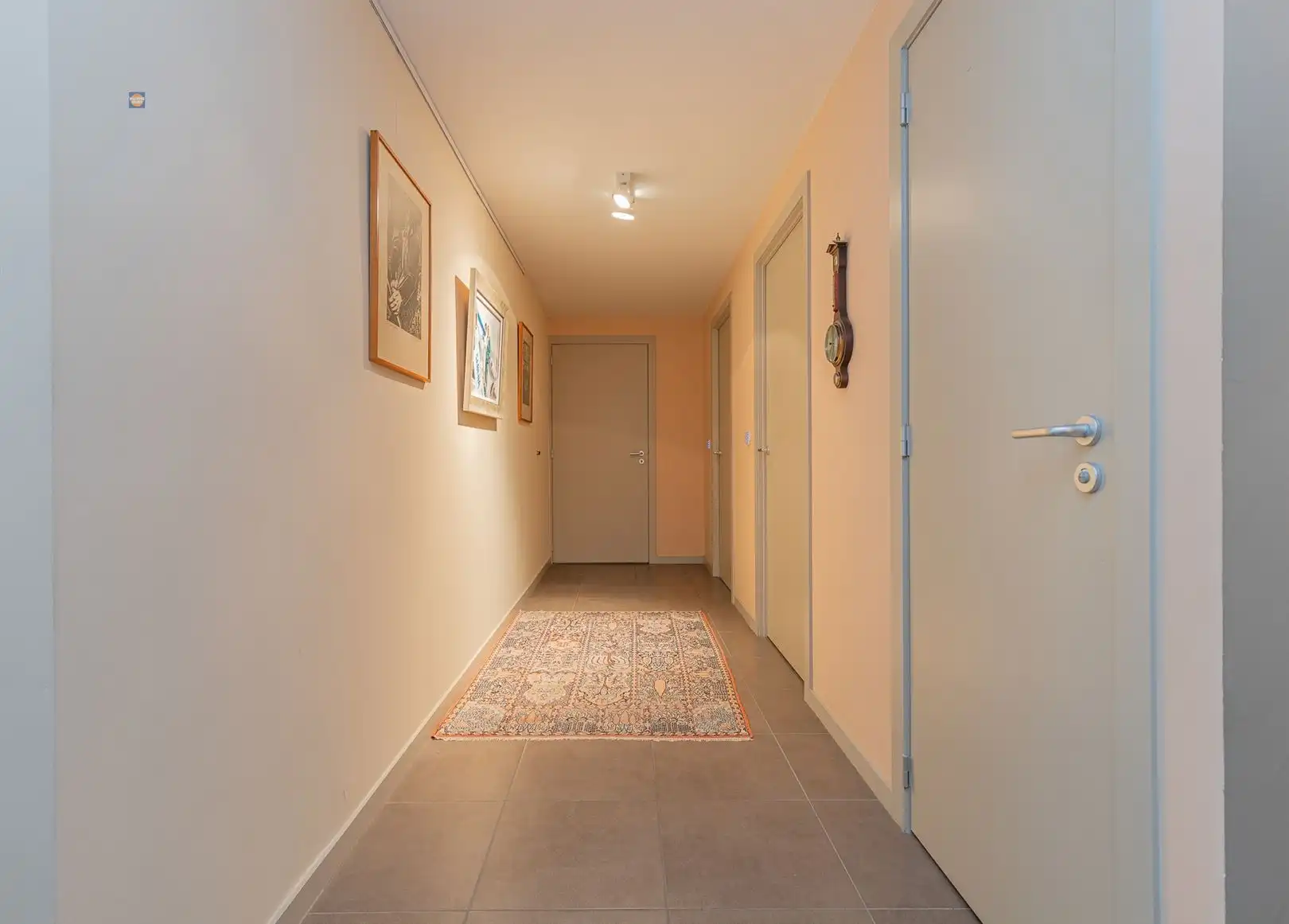 Serviceflat met 2 slaapkamers in het hart van Willebroek foto 3