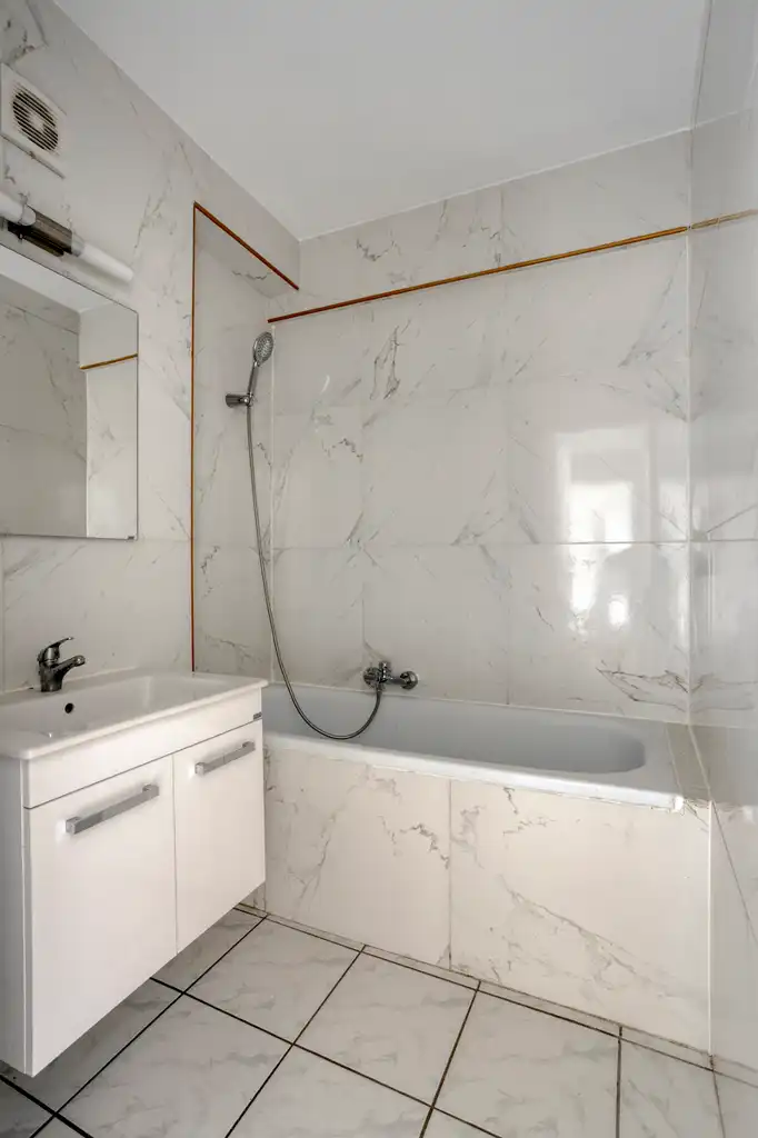 Instapklaar appartement met prachtig uitzicht op het park foto 9
