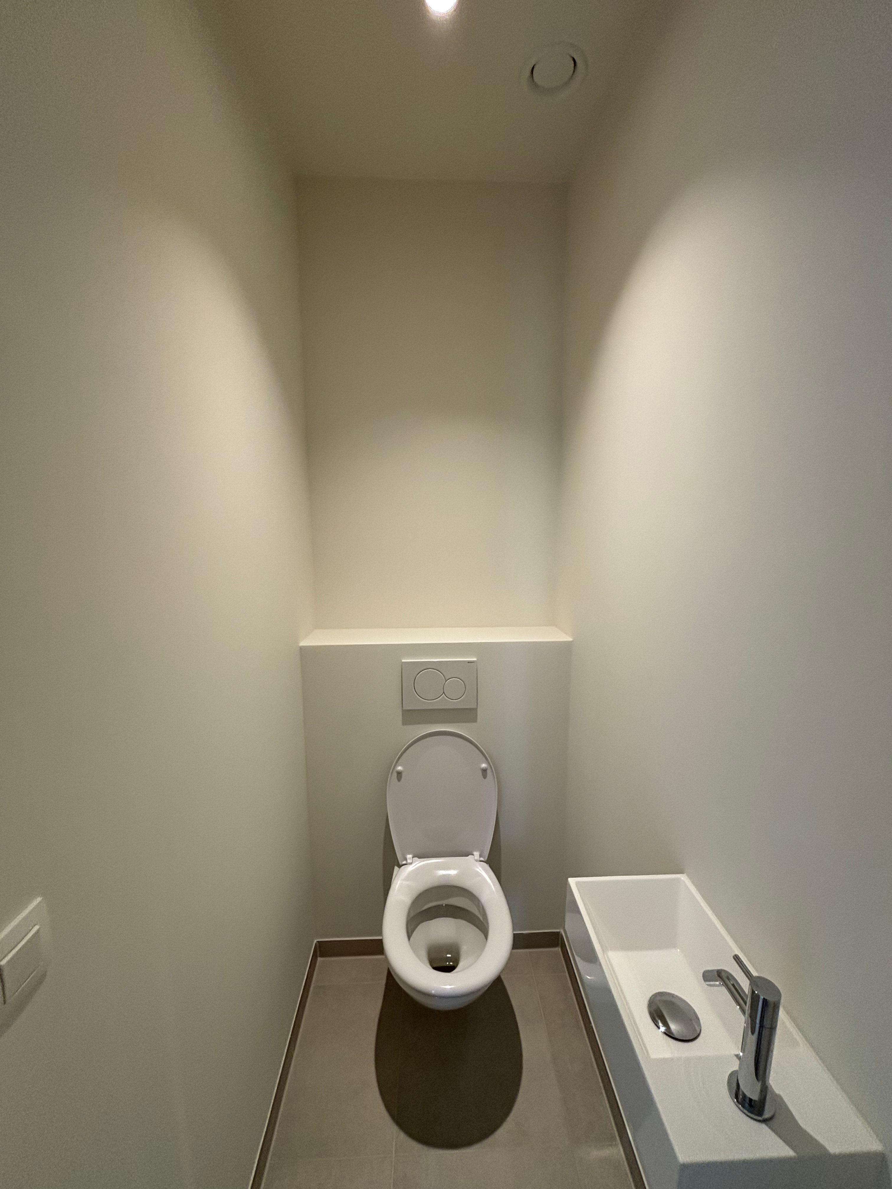 Nieuwbouw 2-slaapkamerappartement met bureau/dressing foto 8